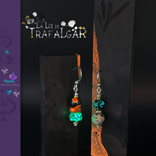 Charger l'image dans la galerie, La Loi de Trafalgar pièce unique Boucle d'Oreille mini