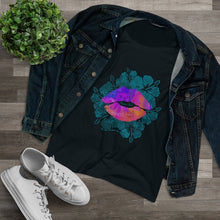 Charger l'image dans la galerie, T-Shirt 'Deep Kiss with Yando Lips'