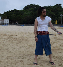 Charger l'image dans la galerie, Shisa Okinawa Beach Slappers